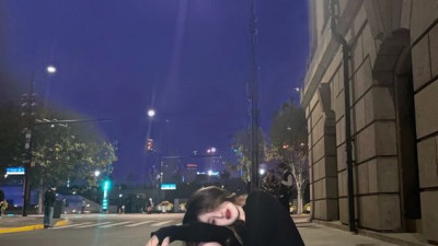 추석 명절에 밖에서 방황하고 있어요
